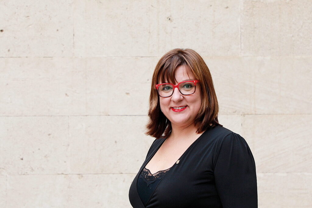 Tourismusministerin ISABEL BUSQUETS