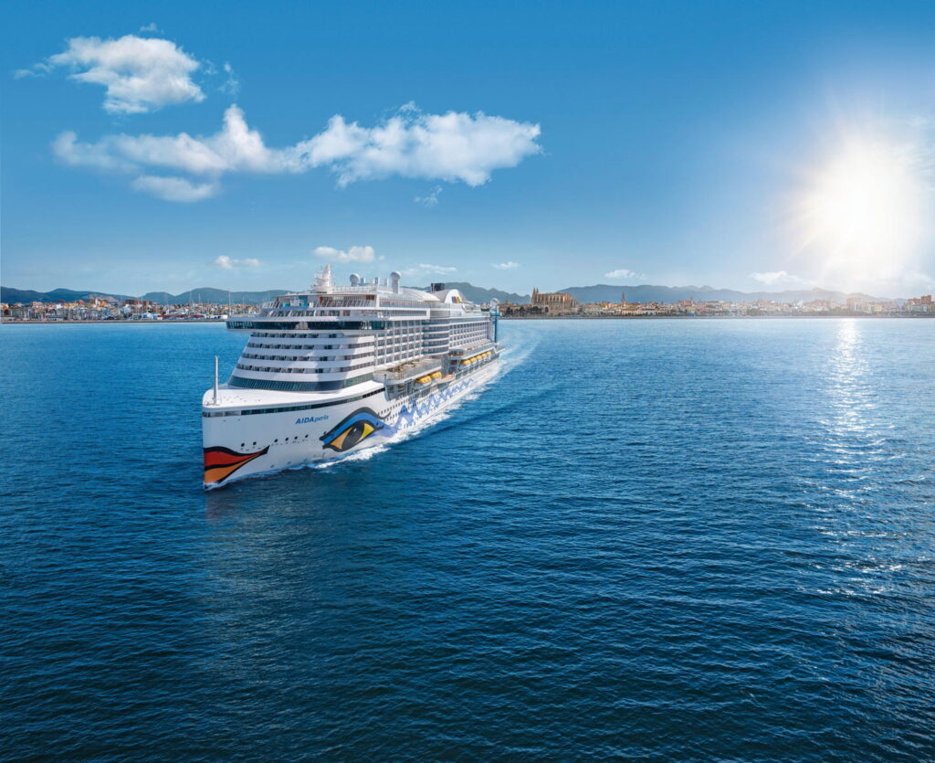 AIDAperla (Foto) und Mein Schiff 2 von TUI Cruises starten im Juni wieder zu Mittelmeerrundfahrten ab Palma